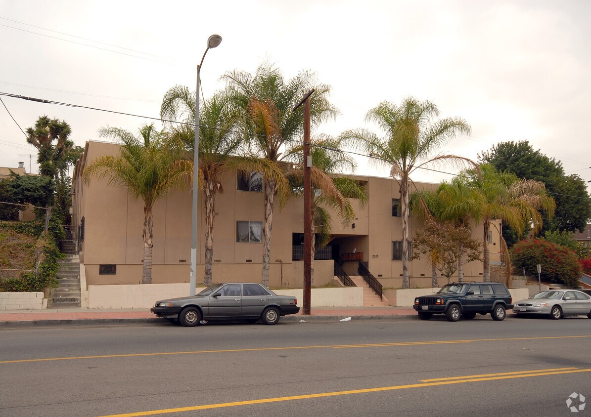Foto principal - 2539 Wabash Ave