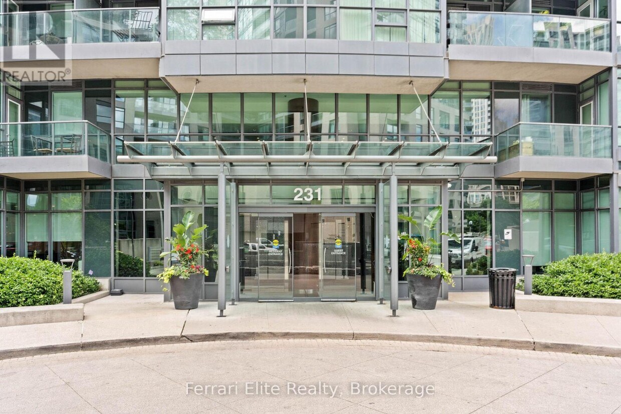 Primary Photo - 231-231 Fort York Blvd