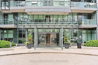 Building Photo - 231-231 Fort York Blvd