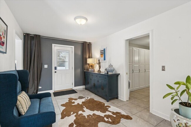 Foto del edificio - 825 Highview Terrace