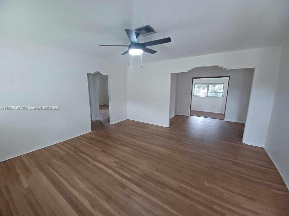 Building Photo - 3670 SW 20th St