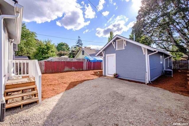 Back Door - 1430 Liberty St NE