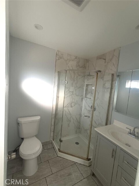 Foto del edificio - 1319 W 92nd St