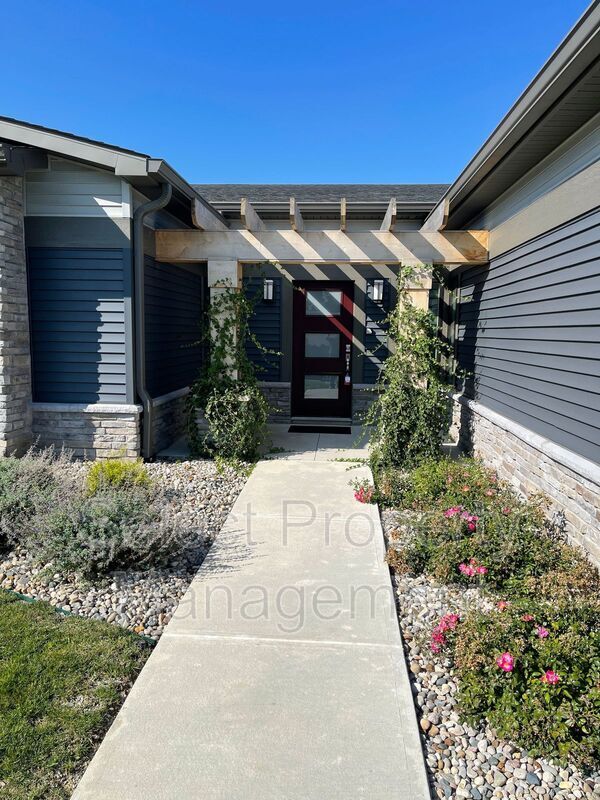 Building Photo - 11129 Parkers Bay Dr