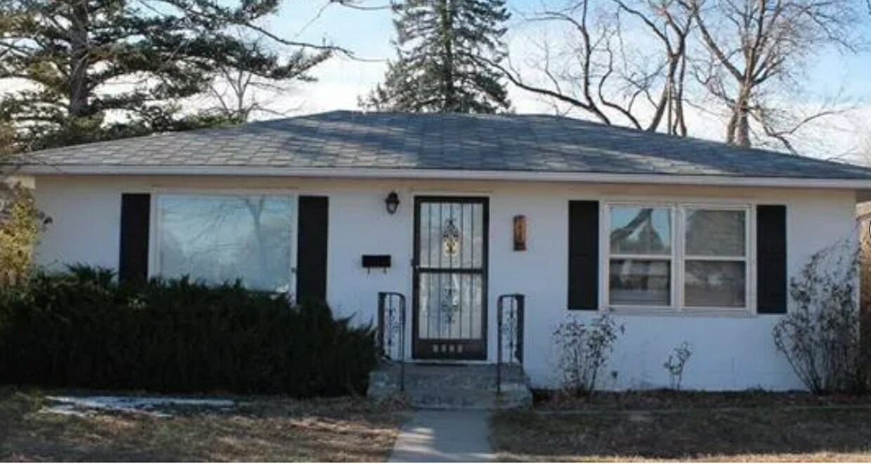 Old North End Bungalow - Old North End Bungalow