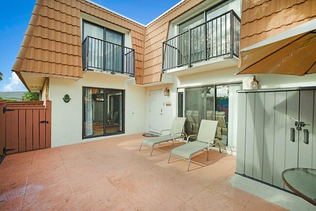 Foto del edificio - 2876 Waterford Dr S