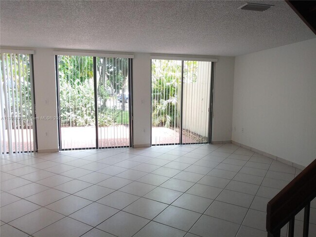 Foto del edificio - 9802 Costa Del Sol Blvd