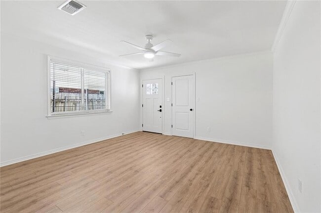 Foto del edificio - 1237 Helios Ave