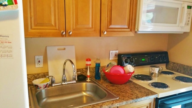 Building Photo - 712-714 S F St