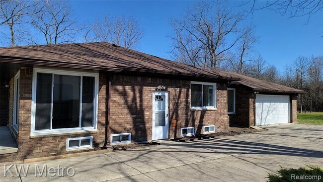 Foto del edificio - 17165 Coral Gables St