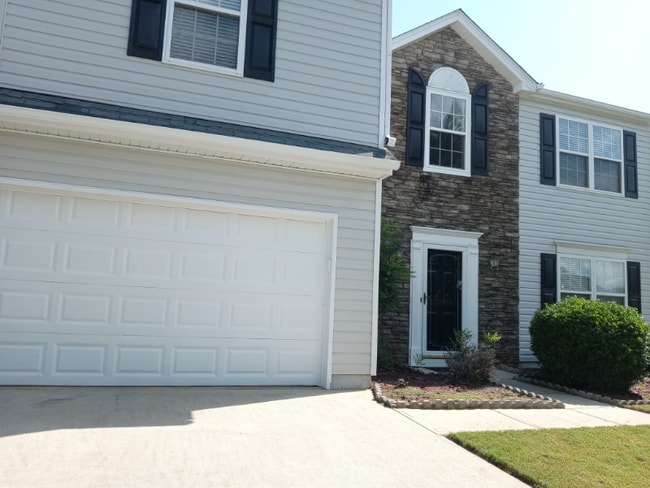 Building Photo - 1650 Ivey Pointe Ct