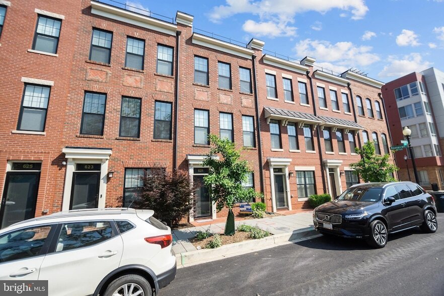 Photo - 621 Parkside Place NE Unit