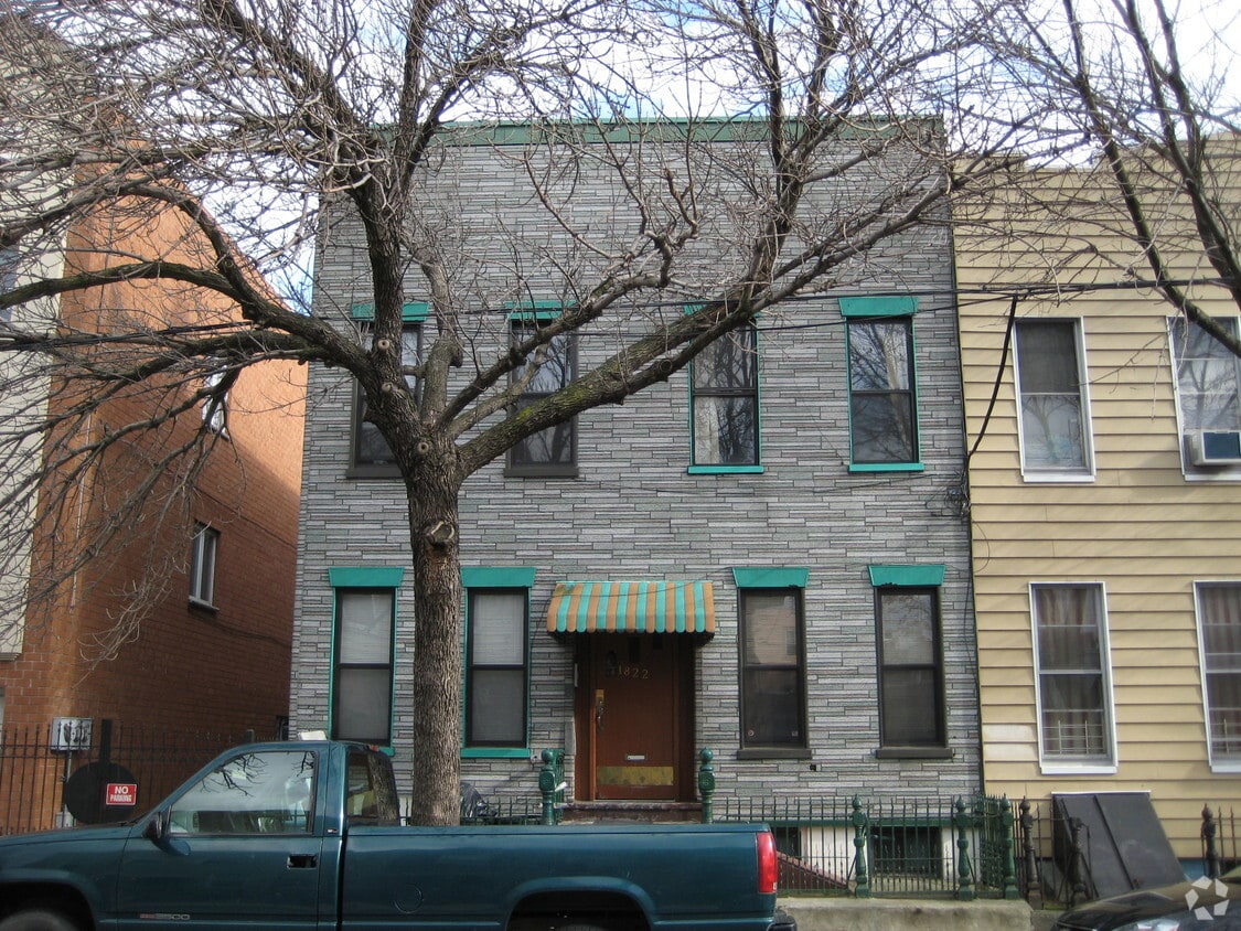 Primary Photo - 1822 Linden St