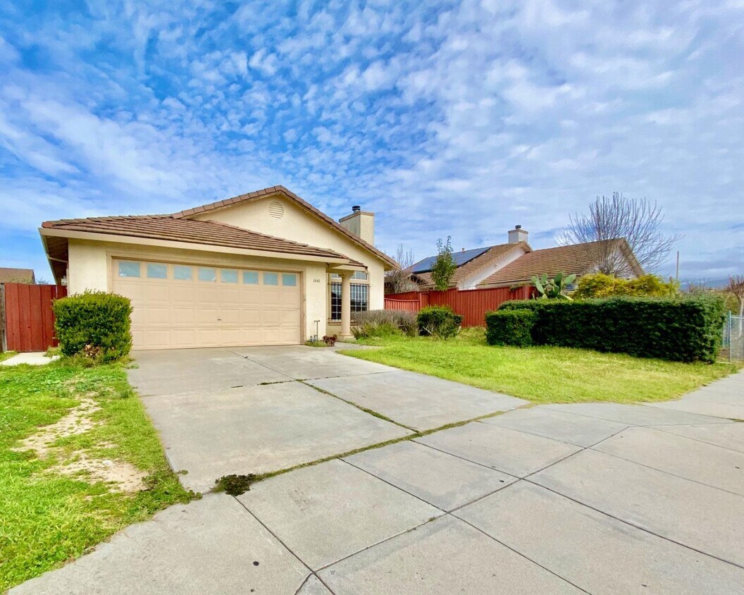 1446 Mustang Ct, Salinas, CA 93905 House for Rent in Salinas, CA