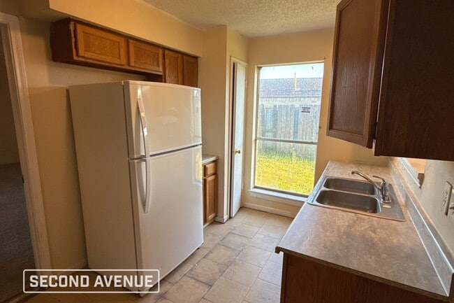 Building Photo - 11618 Roandale Dr