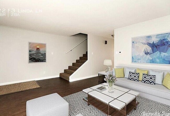 Foto del edificio - 2213 Linda Ln