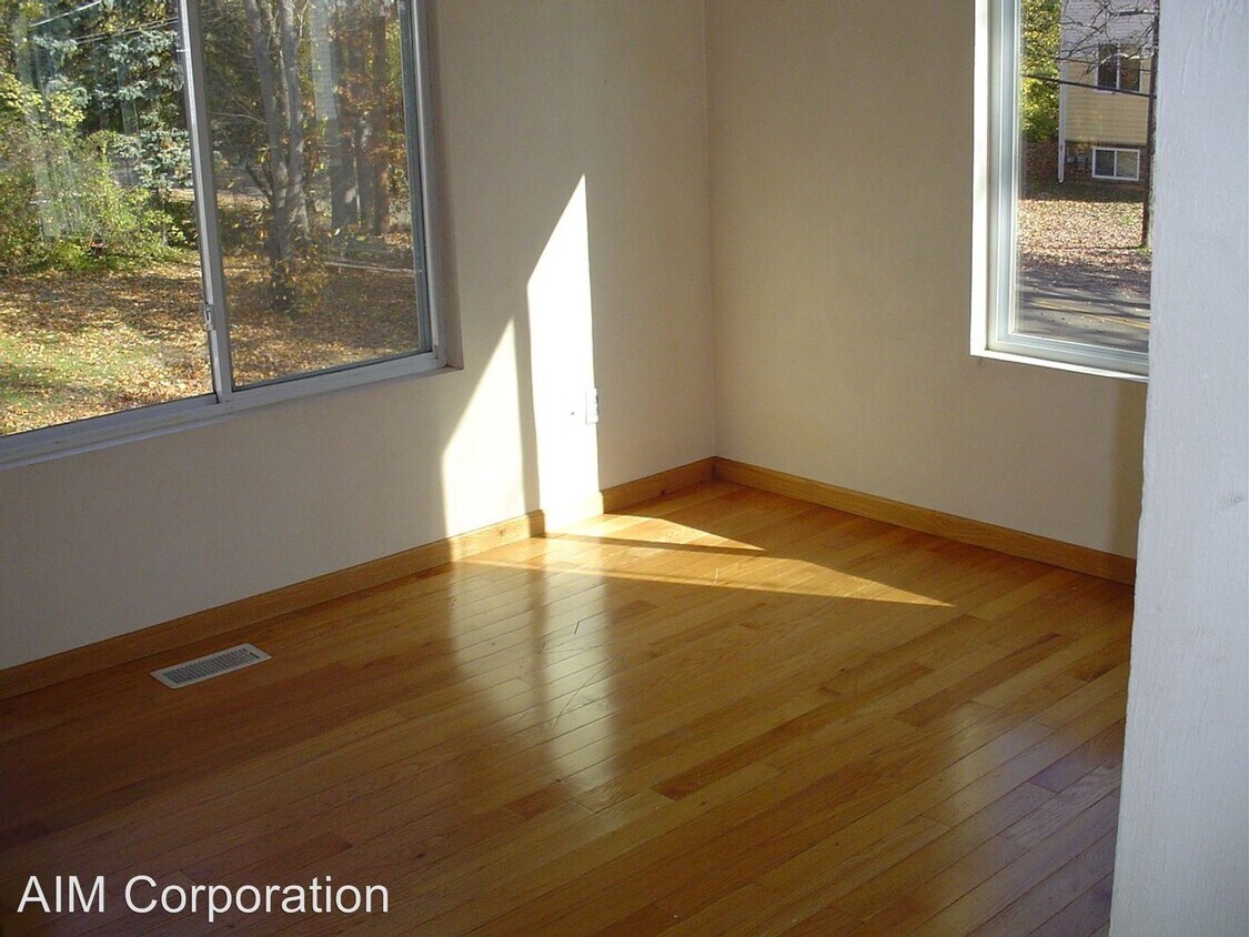 Foto principal - 1328 Knollwood Ave