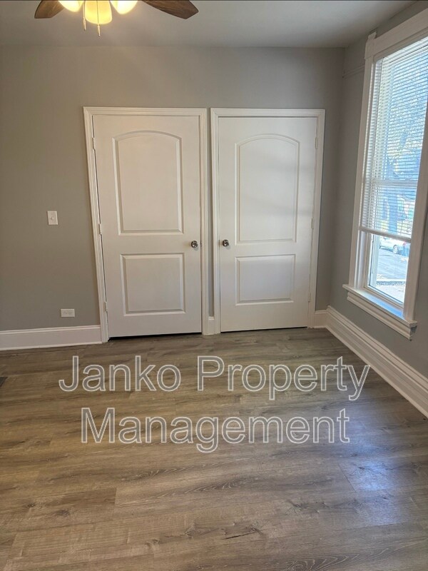 Foto del edificio - 7111 S Greenwood Ave