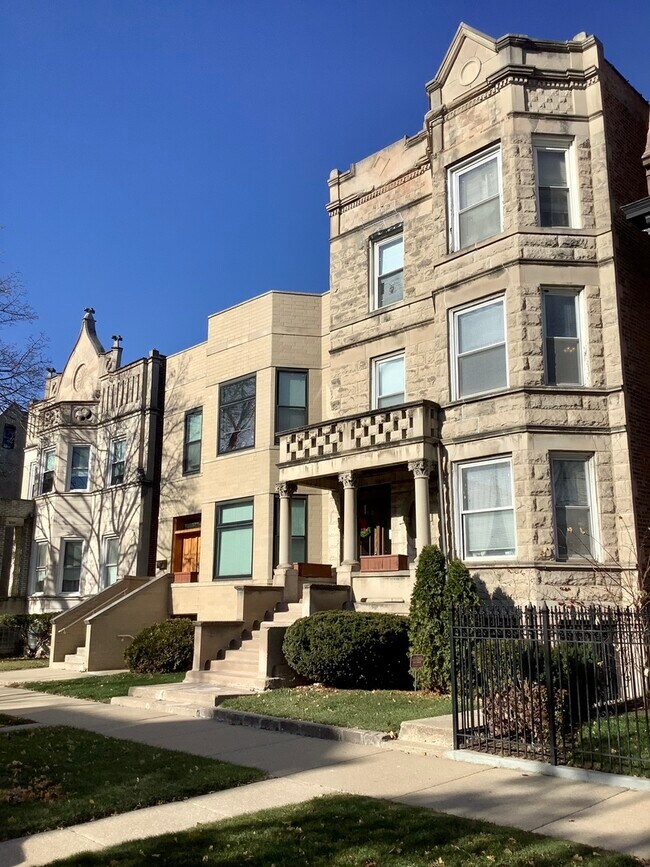 Building Photo - 3422 W Adams St