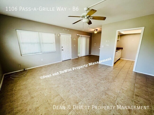 Foto del edificio - 2/1 Second Floor Apartment in Beautiful Pa...