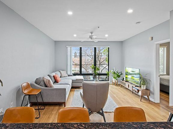 Foto del edificio - 1060 S Third St