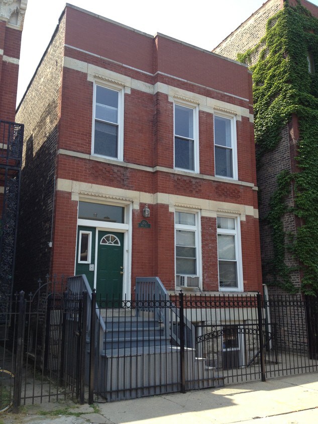 Primary Photo - 1751 W Erie St