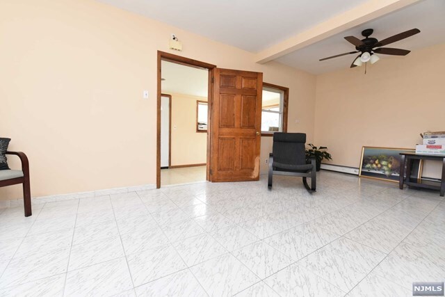 Foto del edificio - 499 Hobson Ave