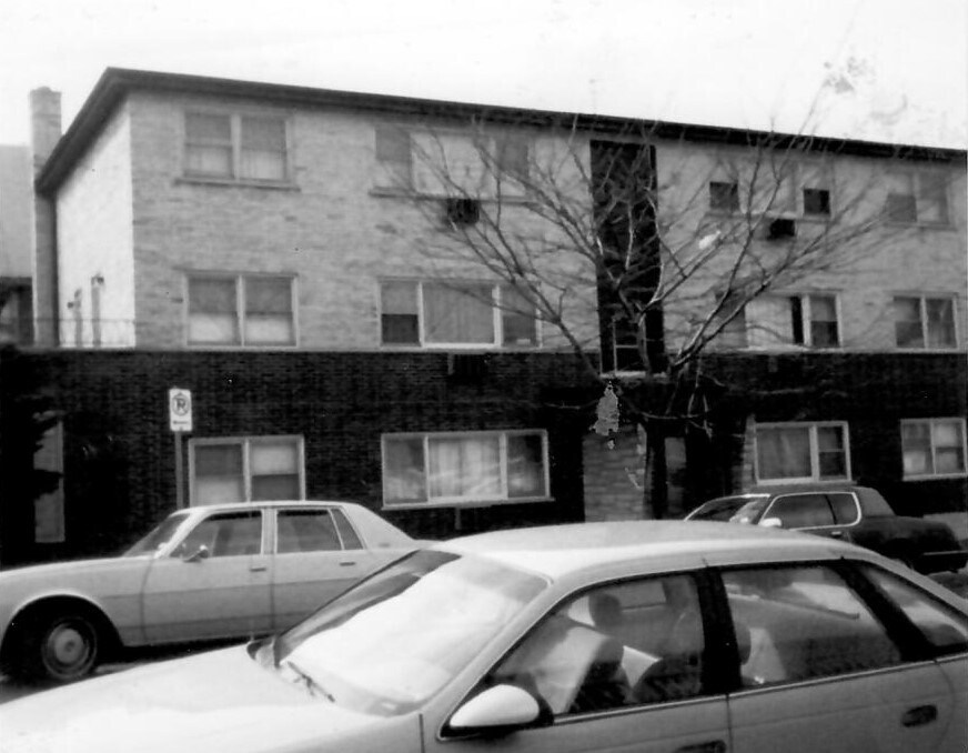 Primary Photo - 4658 S Troy St