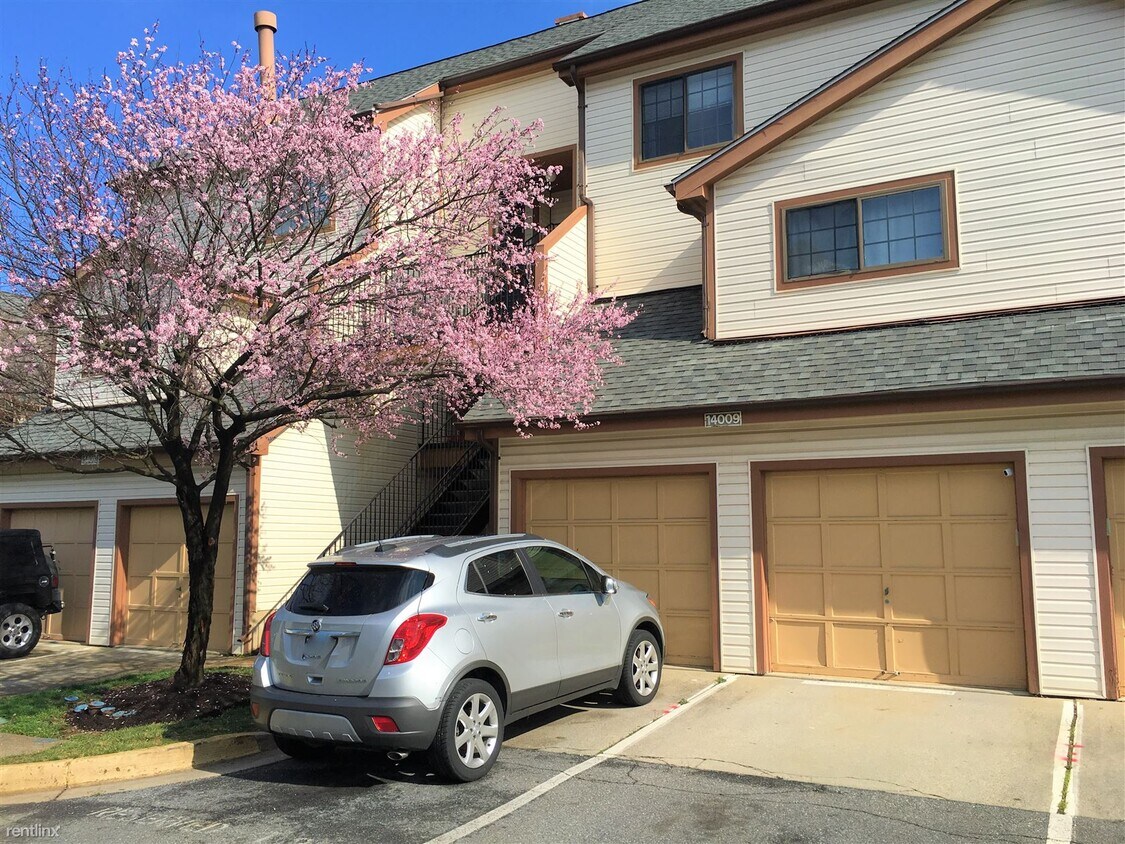Primary Photo - 1 br, 1 bath Condo - 14009 Briston St Apt C