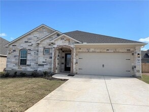 Building Photo - 1104 Coulee Dr