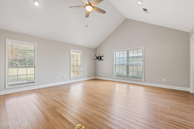 Foto del edificio - 1007 Baker Hughes Rd