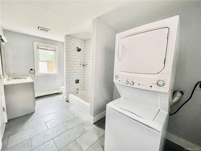 Building Photo - 22 E Park Pl