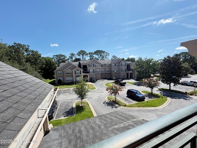 Building Photo - 13810 Sutton Park Dr N