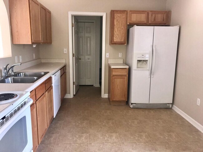 Foto del edificio - 435 Mulberry Ct