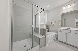 Building Photo - 32227 Cedar Crst Dr