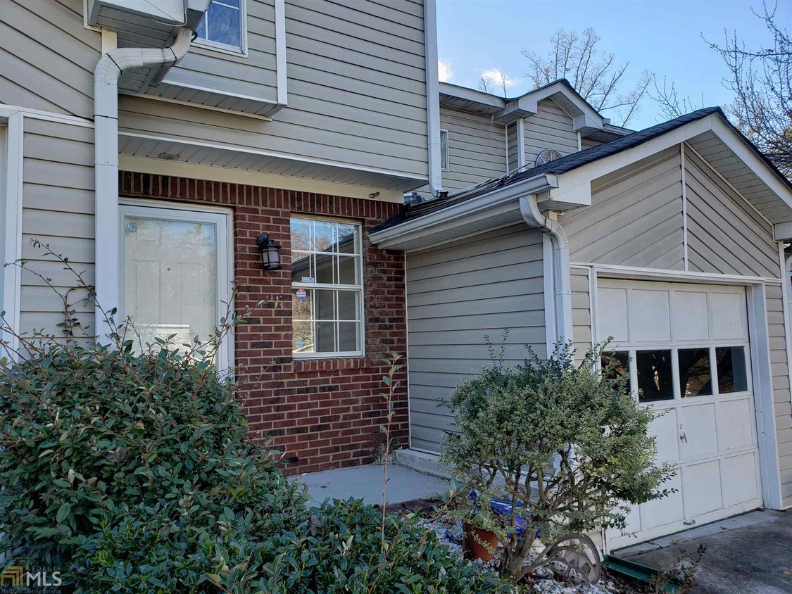 Primary Photo - 3793 Soapstone Rd