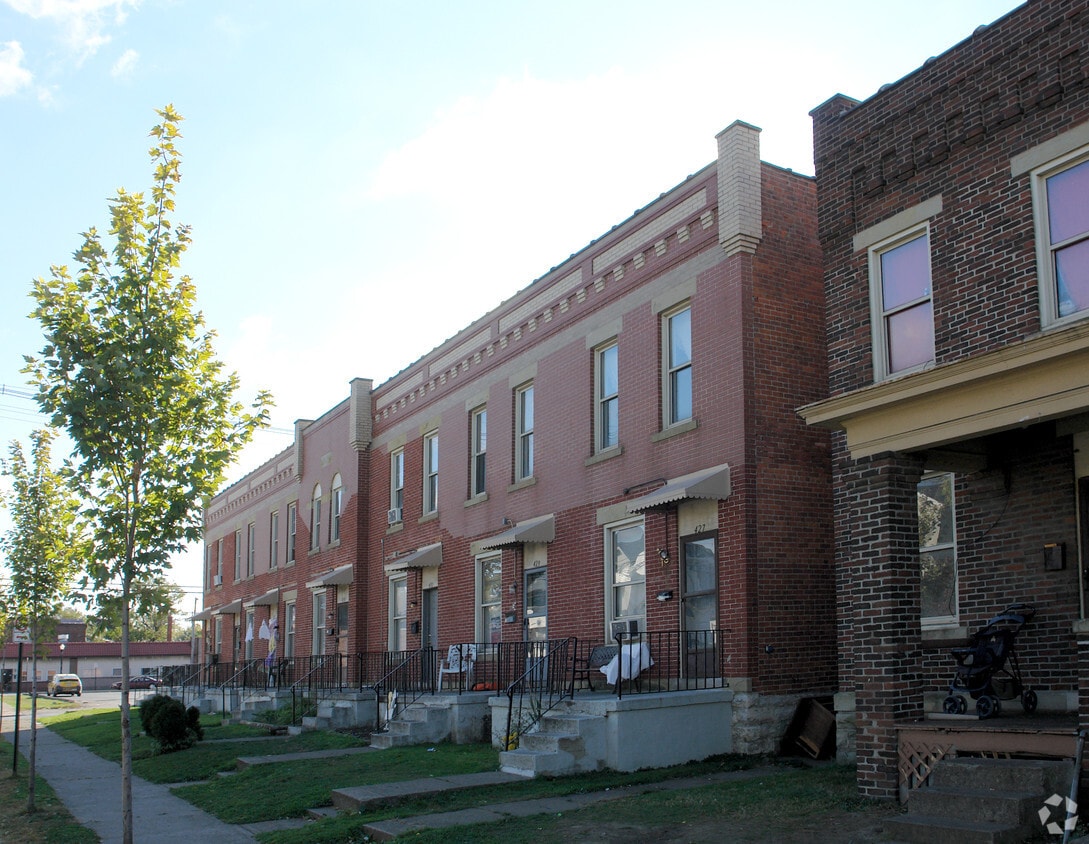 Building Photo - 427-439 Hanford St