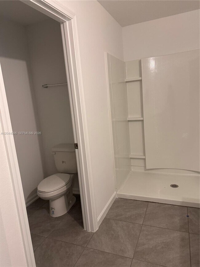 Foto del edificio - 25 Redbud Rd