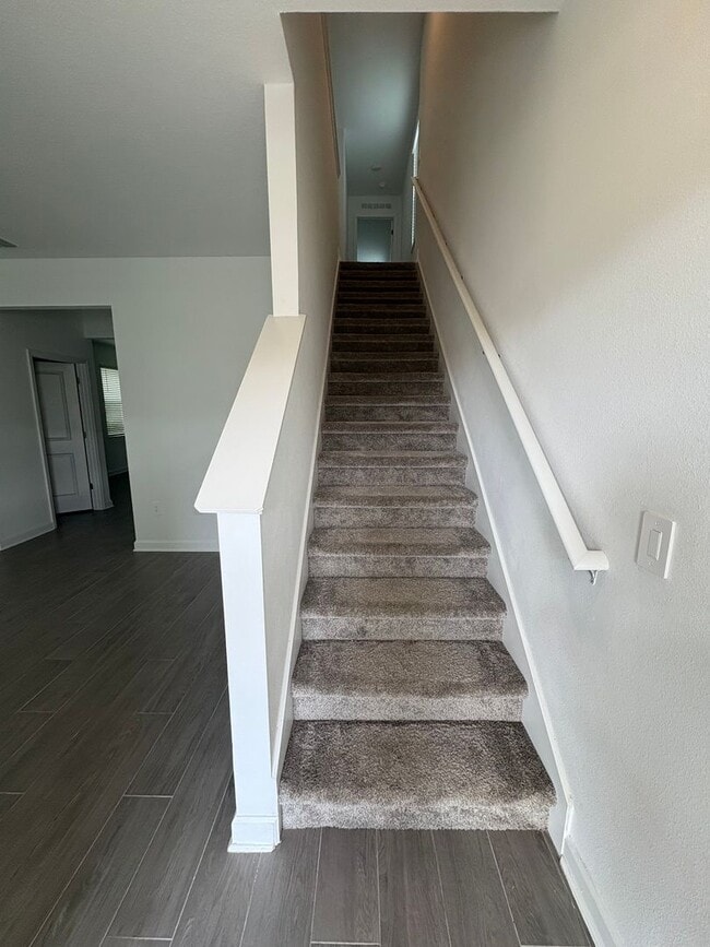 Foto del edificio - 3-bedroom Home for Rent in Storey Park