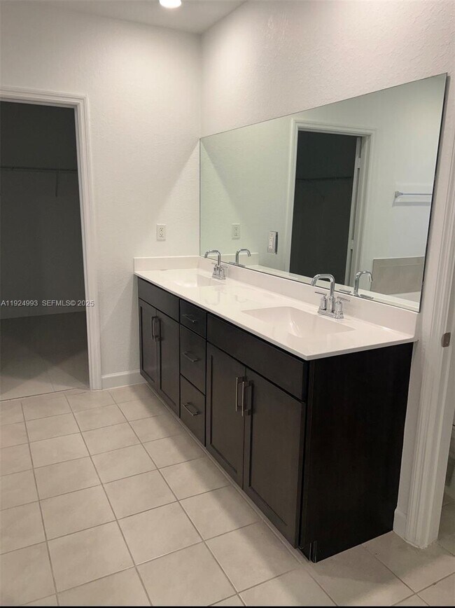 Building Photo - 27034 SW 132 Ct Rd