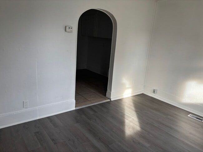 Building Photo - Peaceful Living: 2-Bed Home with Spacious Backyard