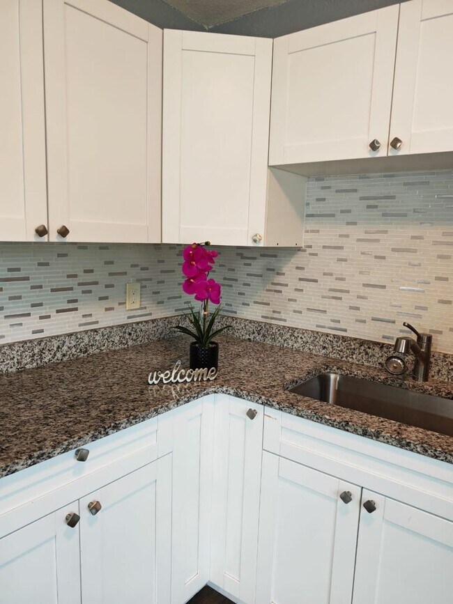 Foto del edificio - Charming 2-Bedroom Duplex Near Fossil Park...