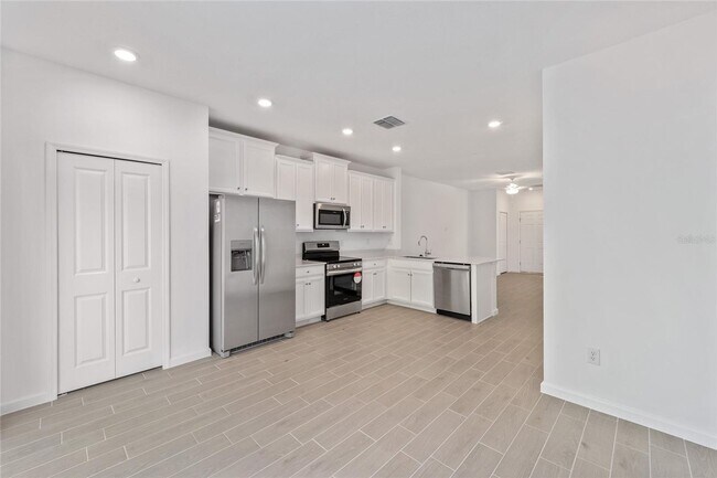 Building Photo - 3409 (LO)