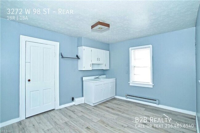 Foto del edificio - Cute and Cozy 1BD in Cleveland