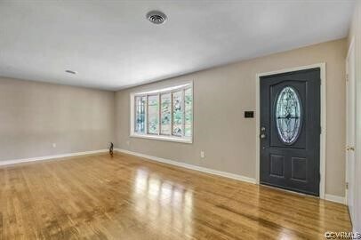 Foto del edificio - 5450 Catterick Rd