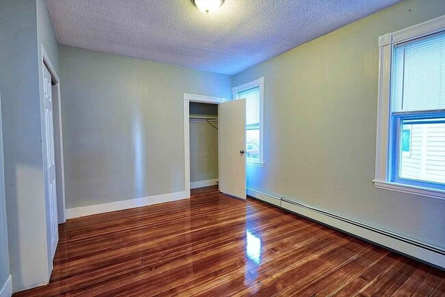Building Photo - 11 Harnden Rd