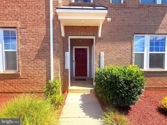 Foto del edificio - 10552 Neil Armstrong Way