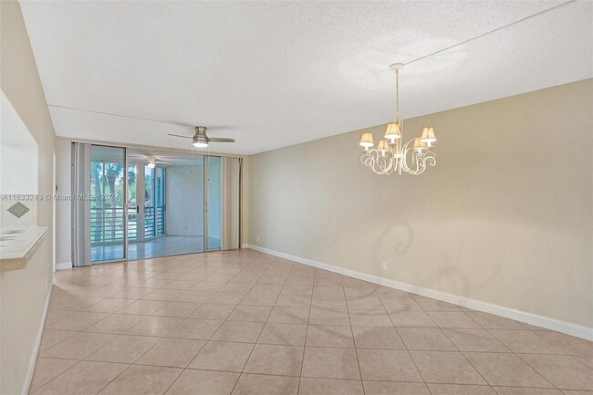 Building Photo - 1900 Sabal Palm Dr