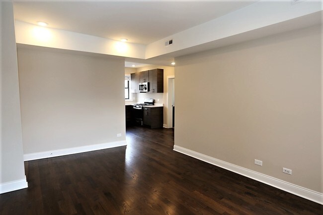 Foto del edificio - 2228 N Sawyer Ave