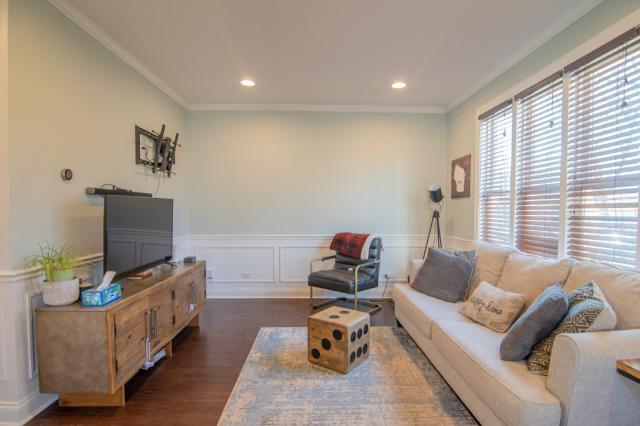 Building Photo - 4 bedroom in BERWYN IL 60402